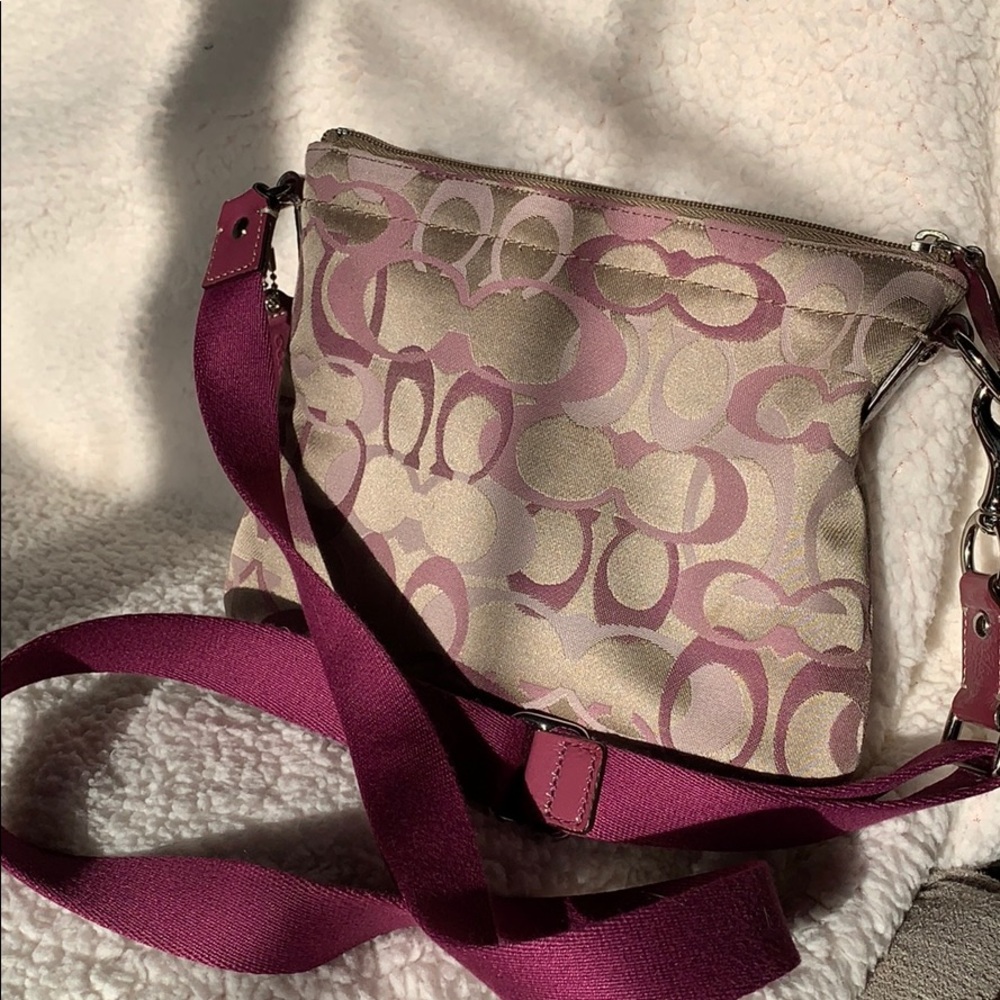 Coach crossbody purse - Picture 2 of 4